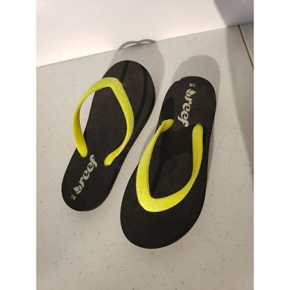Reef Girls Stargazer Sparkly Yellow Toe Post Flip Flop Sandals size 7/8 NEW - Picture 3 of 7